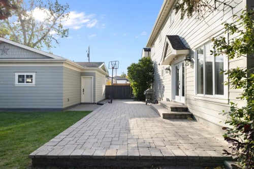 3915 23 Avenue Sw, Calgary, AB 