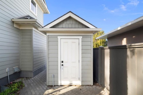 3915 23 Avenue Sw, Calgary, AB 