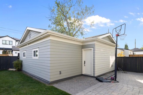 3915 23 Avenue Sw, Calgary, AB 