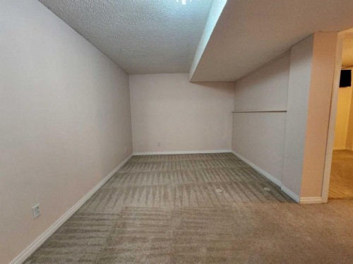 717 Harvest Hills Drive Ne, Calgary, AB 
