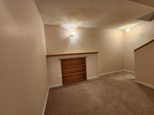 717 Harvest Hills Drive Ne, Calgary, AB 