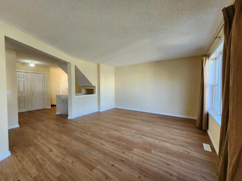 717 Harvest Hills Drive Ne, Calgary, AB 