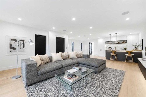 1216 8 Avenue Se, Calgary, AB 