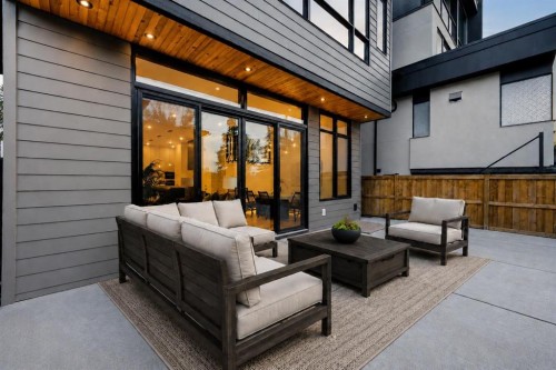 1216 8 Avenue Se, Calgary, AB 