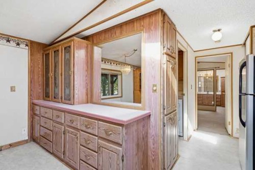 2000-21St Ave, Bowden, AB 