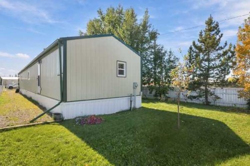 2000-21St Ave, Bowden, AB 