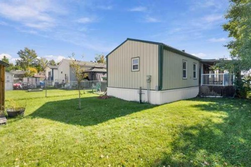 2000-21St Ave, Bowden, AB 