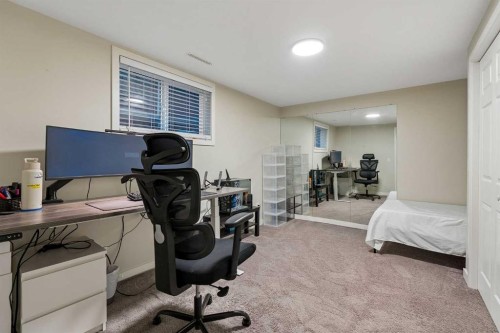 7120 8 Street Nw, Calgary, AB 