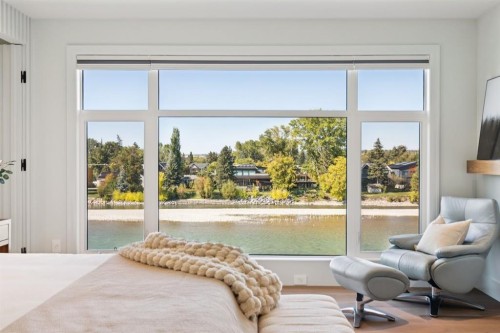 1911 52 Street Nw, Calgary, AB 