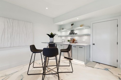 1911 52 Street Nw, Calgary, AB 