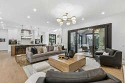 1217 38 Avenue SWCalgary, AB T2T 2J3