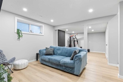 161 Highview Gate Se, Airdrie, AB 