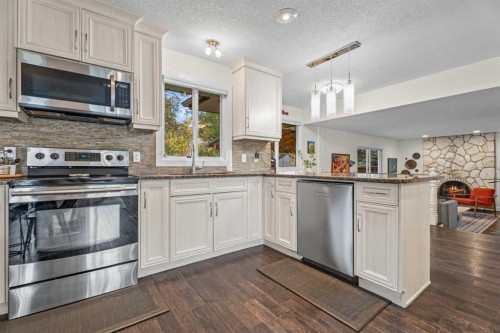 135 Cantree Place Sw, Calgary, AB 
