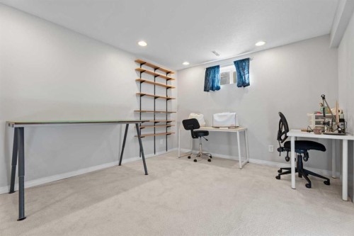 135 Cantree Place Sw, Calgary, AB 