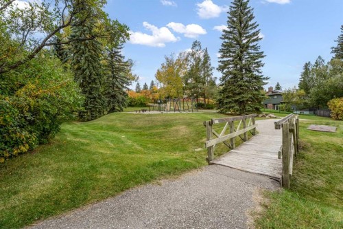 135 Cantree Place Sw, Calgary, AB 