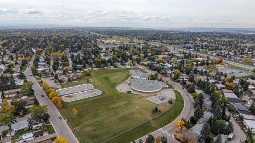 135 Cantree Place Sw, Calgary, AB 