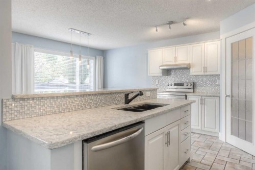 412 Springbank Place Sw, Calgary, AB 