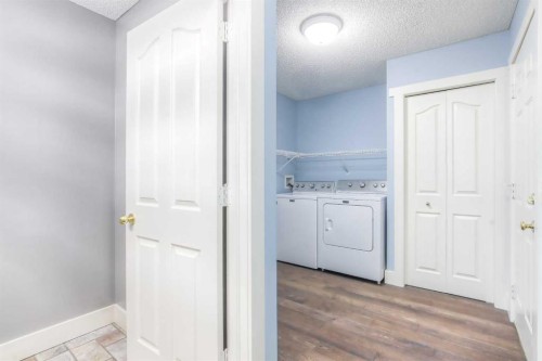412 Springbank Place Sw, Calgary, AB 
