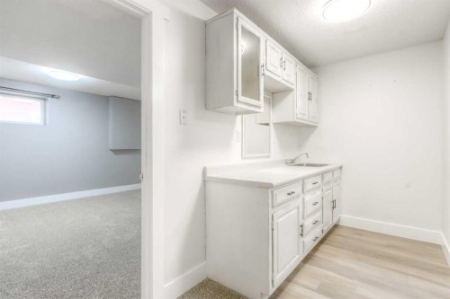 412 Springbank Place Sw, Calgary, AB 