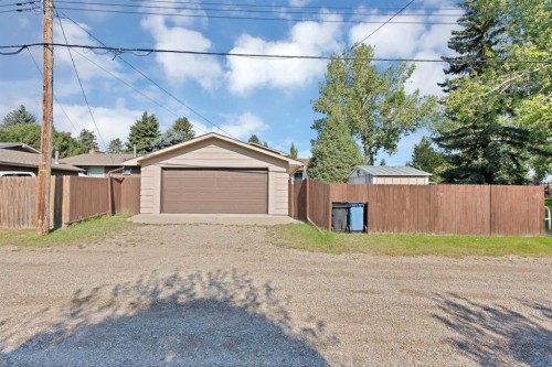 256 Parkwood Close Se, Calgary, AB 