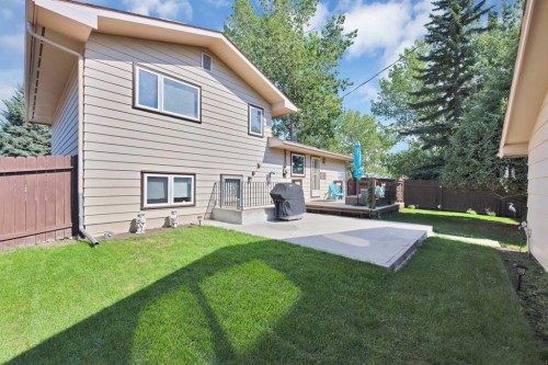 256 Parkwood Close Se, Calgary, AB 