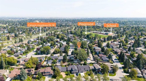 256 Parkwood Close Se, Calgary, AB 