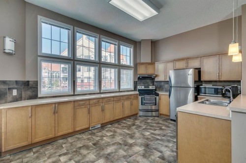 210-20 Royal Oak Plaza Nw, Calgary, AB 