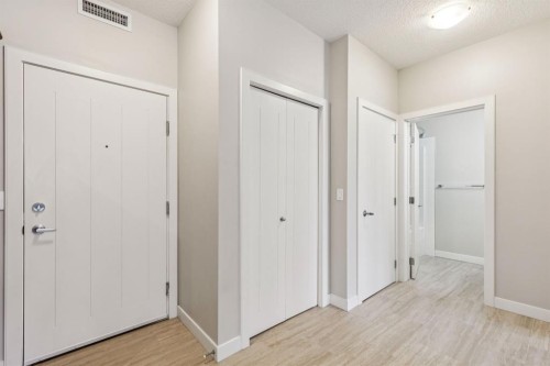 210-20 Royal Oak Plaza Nw, Calgary, AB 