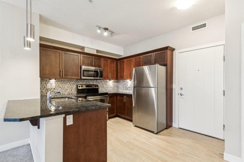 210-20 Royal Oak Plaza Nw, Calgary, AB 