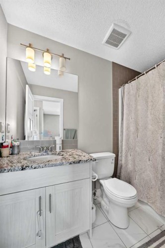 905 Livingston Way Ne, Calgary, AB 