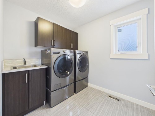 442 23 Avenue Ne, Calgary, AB 