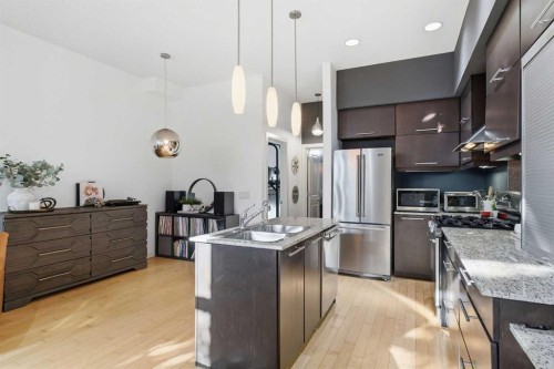 1-1911 28 Street Sw, Calgary, AB 