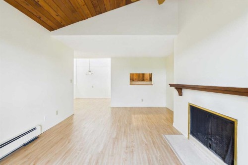 409-3719B 49 Street Nw, Calgary, AB 