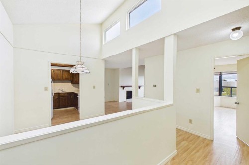 409-3719B 49 Street Nw, Calgary, AB 