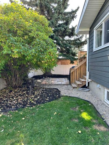 68 Haysboro Crescent Sw, Calgary, AB 