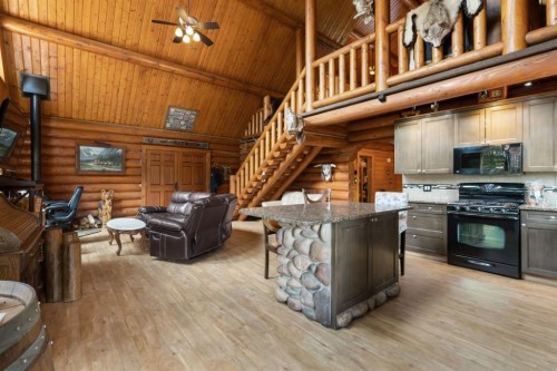 11-4147 Highway 587, Rural Mountain View County, AB 