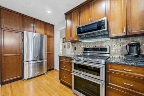 7804 7 Street Sw, Calgary, AB 