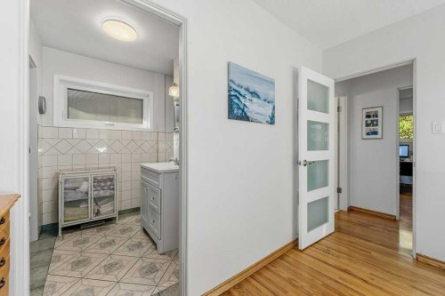 7804 7 Street Sw, Calgary, AB 