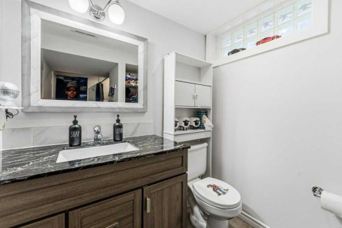 7804 7 Street Sw, Calgary, AB 