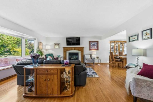 7804 7 Street Sw, Calgary, AB 