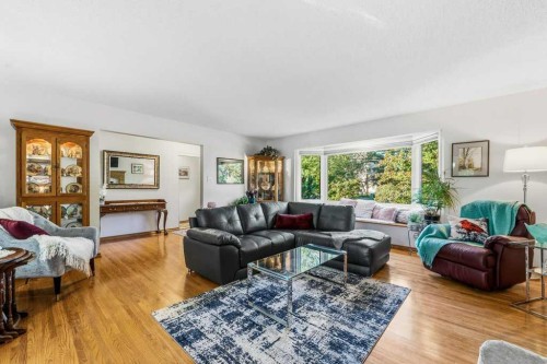 7804 7 Street Sw, Calgary, AB 
