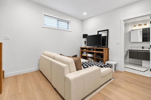 140 25 Avenue Ne, Calgary, AB 