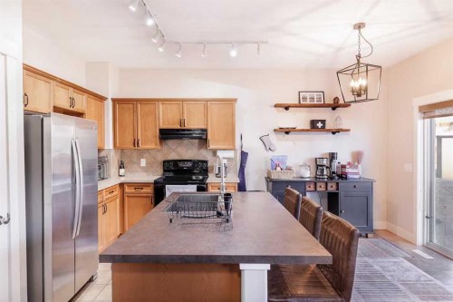 235 Cougar Plateau Way Sw, Calgary, AB 