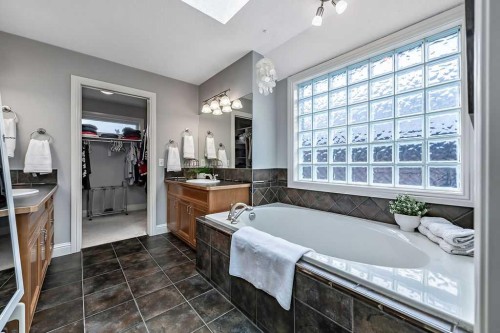 2222 26 Street Sw, Calgary, AB 