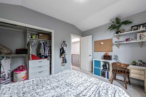 2222 26 Street Sw, Calgary, AB 