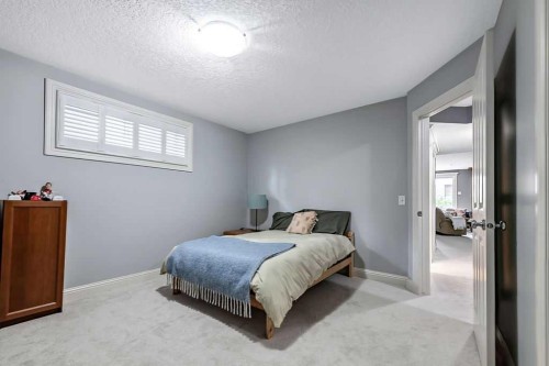 2222 26 Street Sw, Calgary, AB 