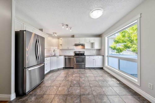 2508 72 Avenue Se, Calgary, AB 
