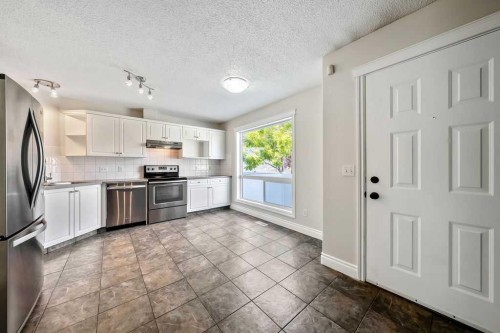2508 72 Avenue Se, Calgary, AB 