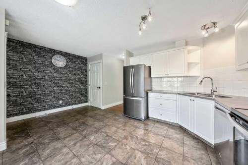 2508 72 Avenue Se, Calgary, AB 