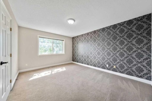 2508 72 Avenue Se, Calgary, AB 